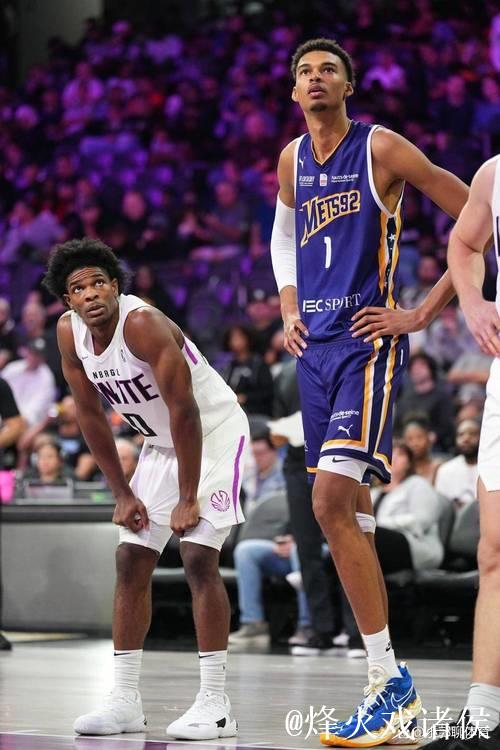 文班亚马复出22+9 马刺险胜雷霆晋级NBA杯决赛 文班亚马复出22+9 马刺险胜雷霆晋级NBA杯决赛