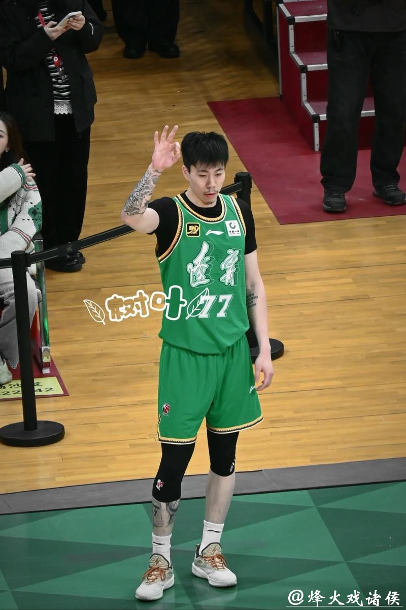 周琦22+17新疆逆转辽宁 张镇麟19+8梅奥30分